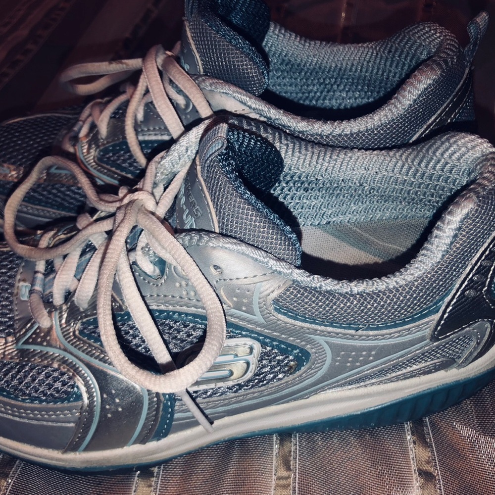 Skechers TONING Women’s Size 7 Metallic Gray & Light Walking Shoes Sneakers EUC